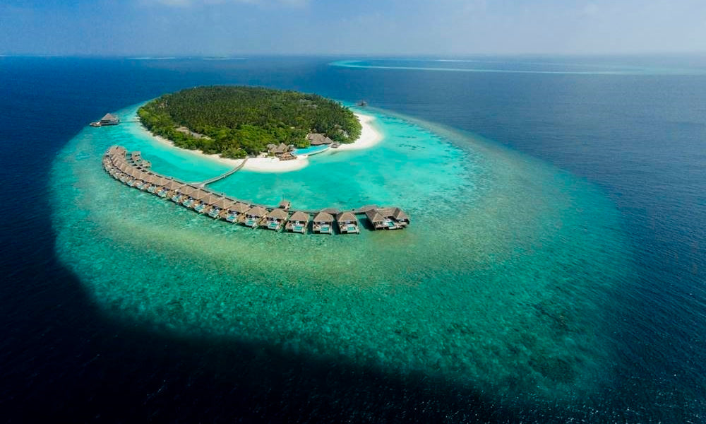 High on luxury and variety, Dusit Thani Maldives is your perfect holiday abode