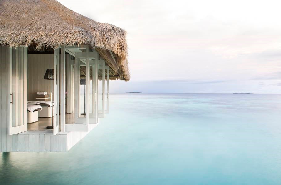 Best Luxury Resorts in the Maldives for Couples & Honeymooners