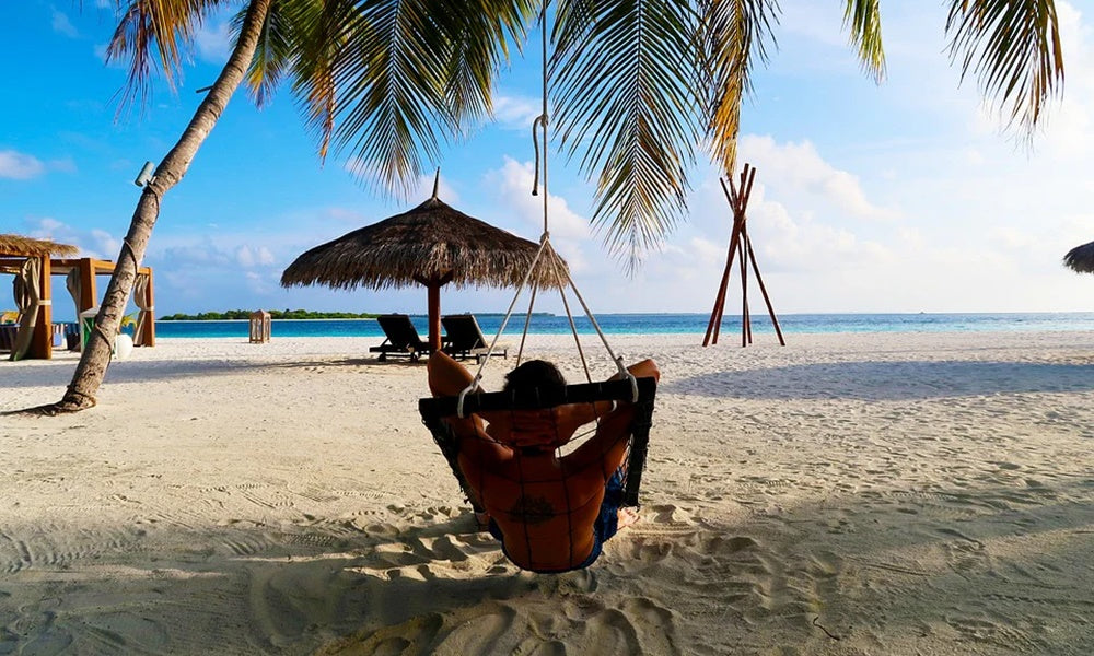 Beginner scuba diving in the Maldives