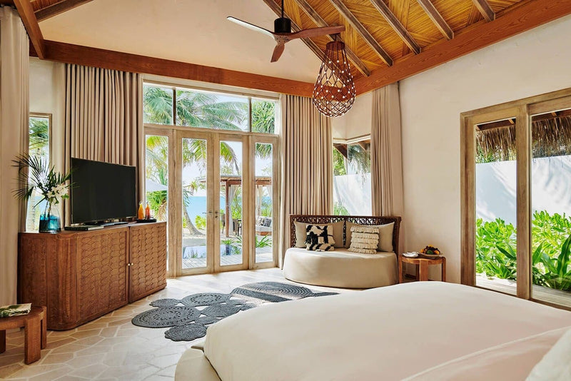 A Sunset Beach Villa with Pool at Sirru Fen Fushi