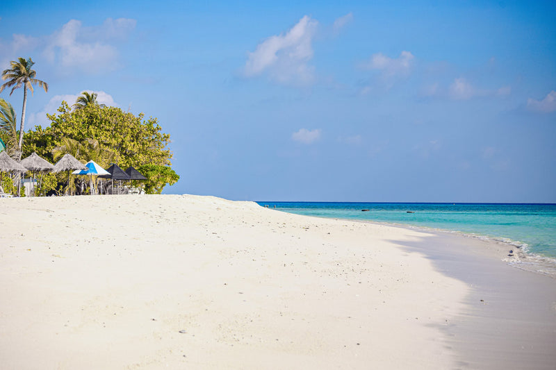 White sand beach and turquoise lagoon on Gulhi