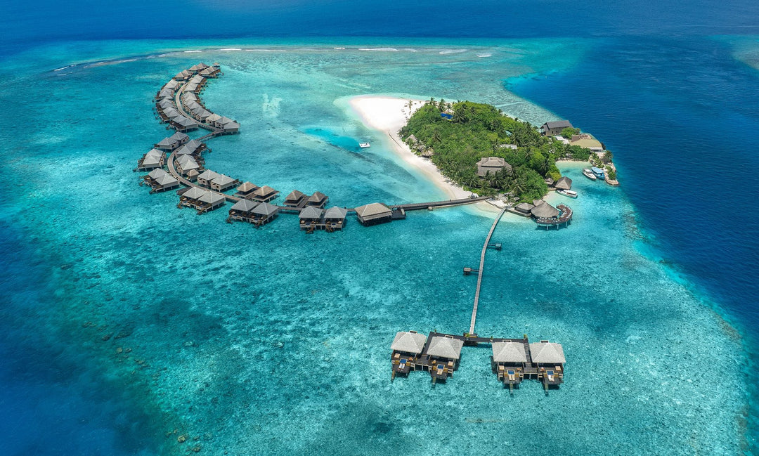 Adaaran Prestige Vadoo seen from the air