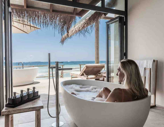 Fushifaru Maldives, Lhaviyani Atoll — Jacuzzi Water Villa