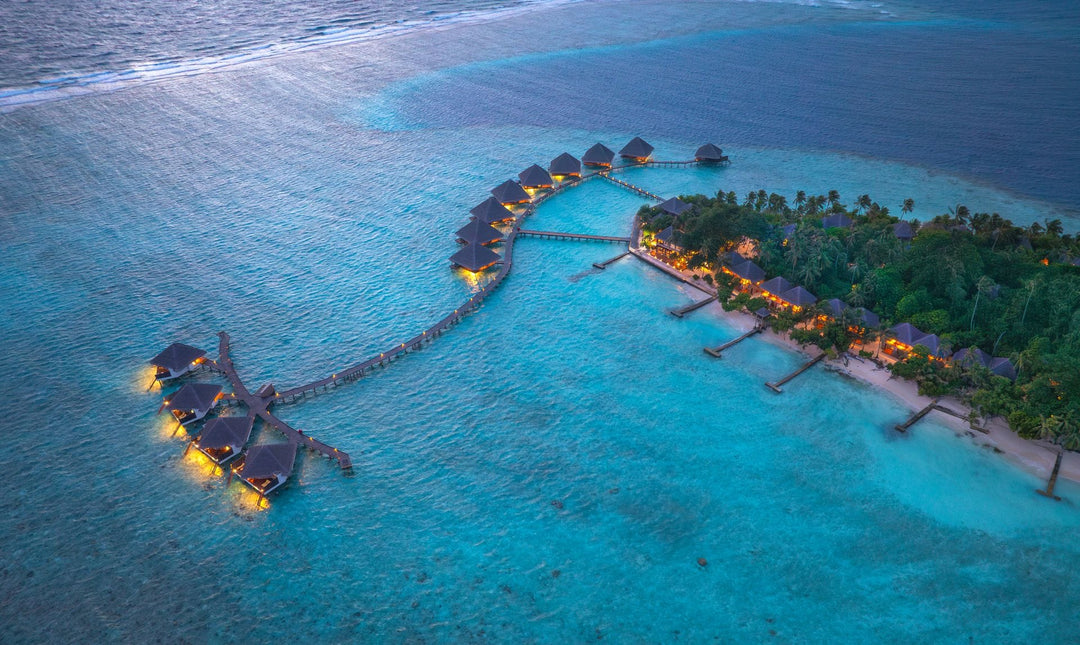 Adaaran Club Rannalhi, the island and lagoon