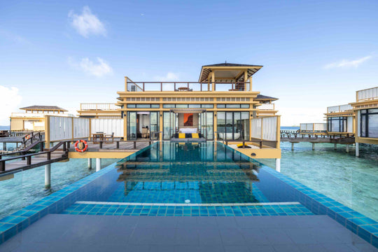 Angsana Velavaru, Dhaalu Atoll — the infinity pool of a Deluxe InOcean Pool Villa running the length of the deck