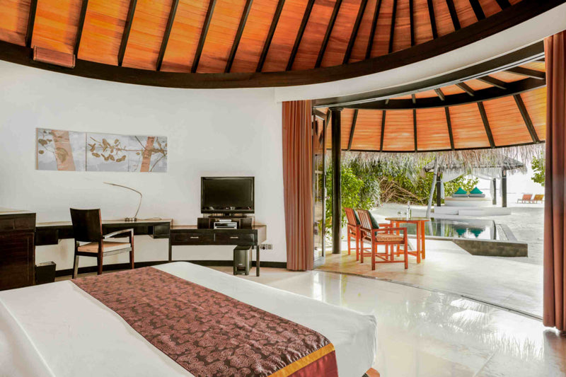 Inside a Deluxe Beach Villa with Pool at Sun Siyam Iru Fushi, 192 sq m on the sand
