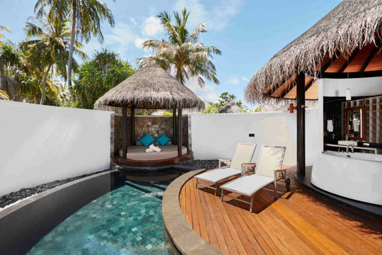 Bathtub in a Private Pool Beach Villa at Sun Siyam Iru Fushi, 200 sq m on the sand (2)