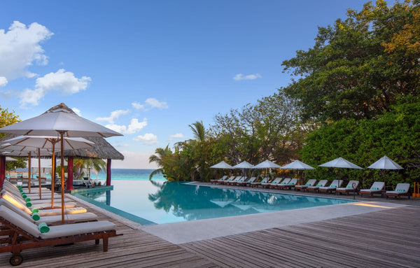 The pool bar at Adaaran Select Meedhupparu