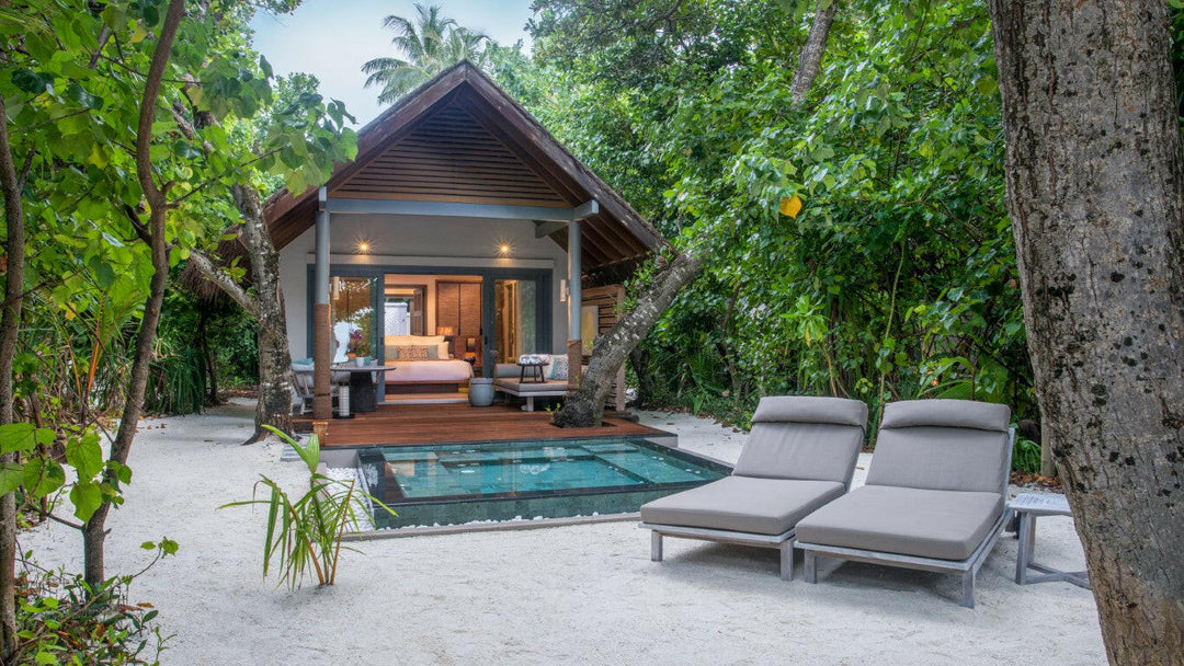 Vakkaru Maldives, Baa Atoll — beach villa exterior