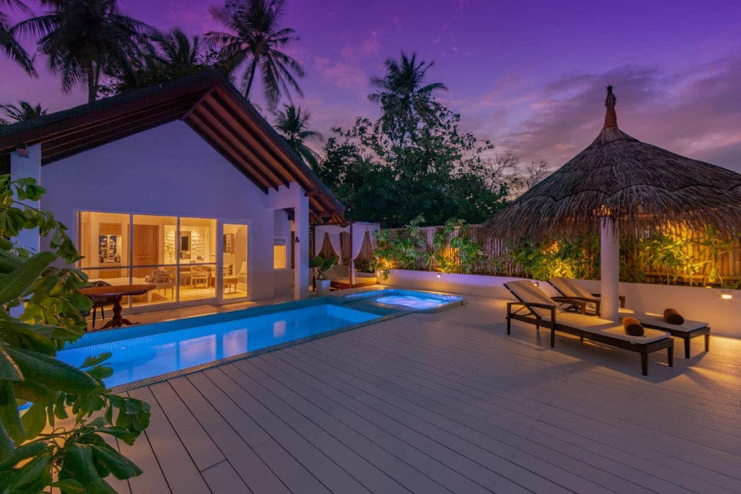 Malahini Kuda Bandos - 4 Nights with breakfast.