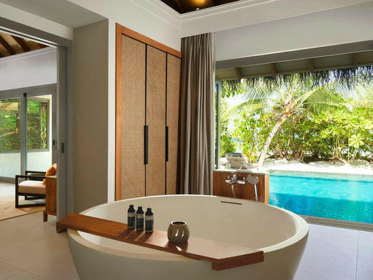 Vakkaru Maldives, Baa Atoll — beach villa exterior