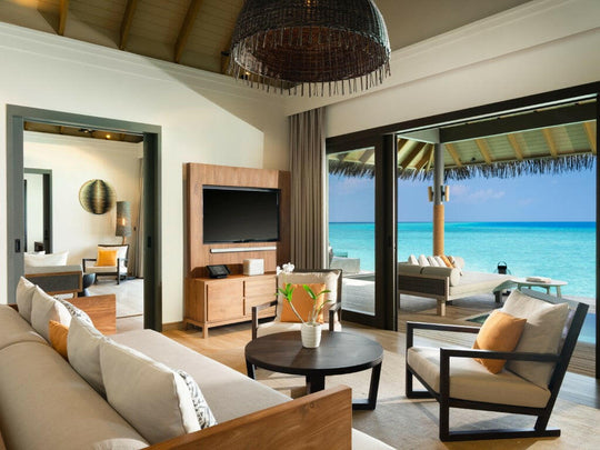 Vakkaru Maldives, Baa Atoll — overwater villa exterior