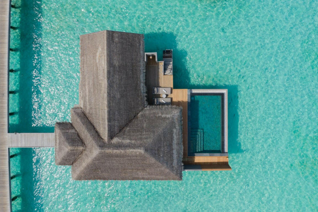 Vakkaru Maldives, Baa Atoll — aerial view of the island