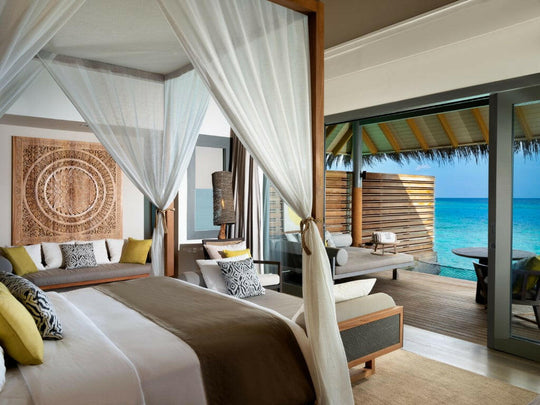 Vakkaru Maldives, Baa Atoll — overwater villa exterior